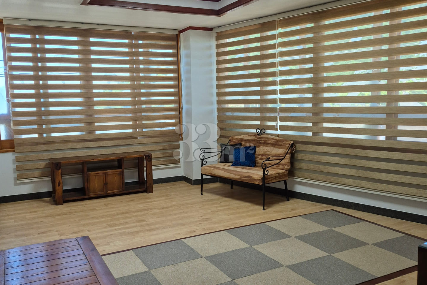 Fully furnished, west-facing, 4-bedroom unit  6th image