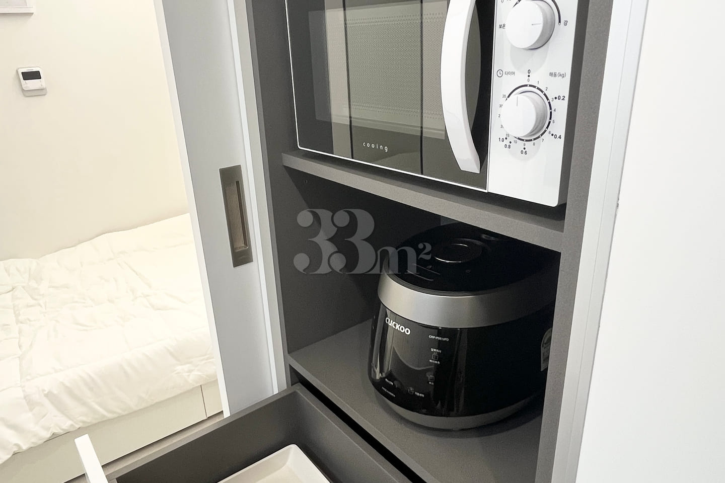 One-bedroom apartment with a separate room, 3 16th image