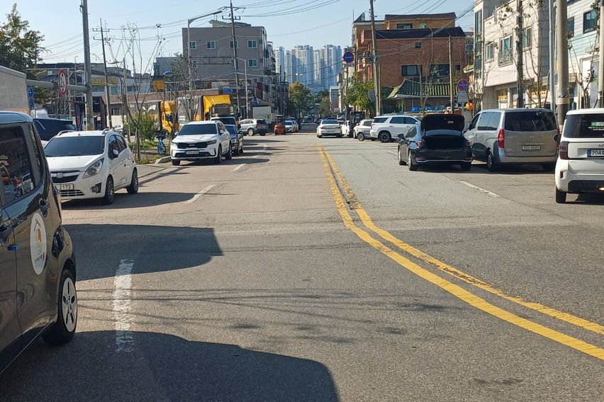 넓은 거실 쓰리룸신축급 13번째 이미지