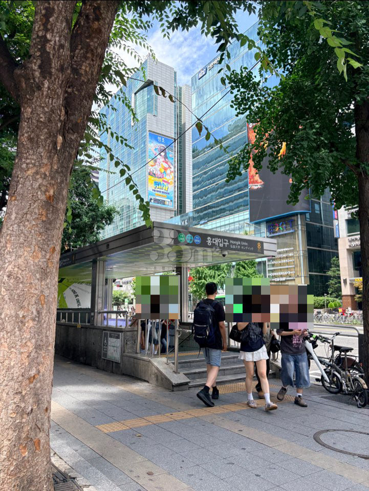 3 min from Hongik Univ. Station - R24 15th image