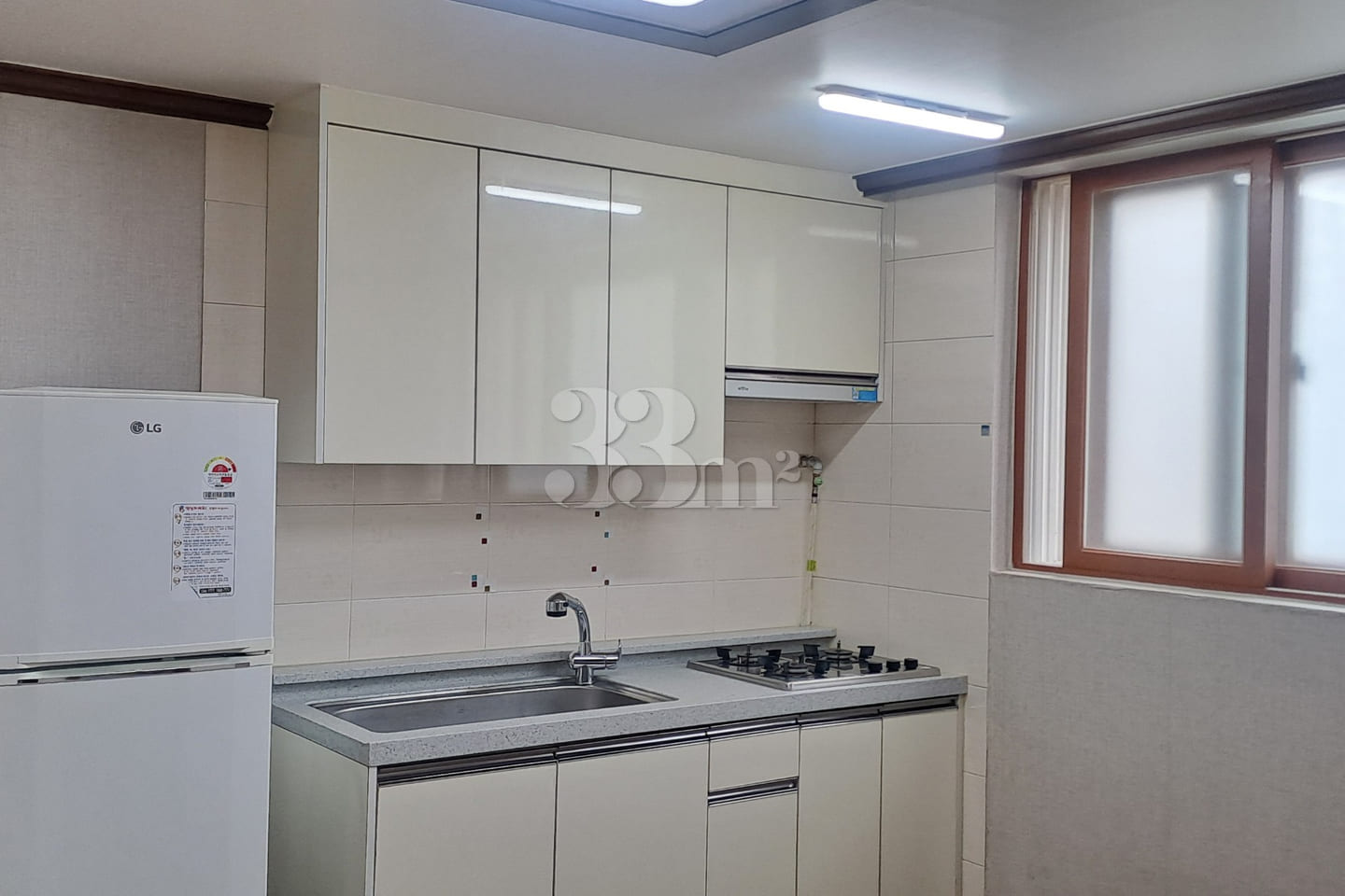 1.5-room unit with a spacious room and living 2th image