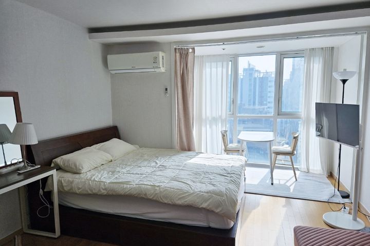 Gangnam, Nonhyeon, Yongsan, Cheongdam, 10 min 1th image