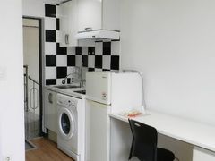 Intern-only accommodation, single room 7th image
