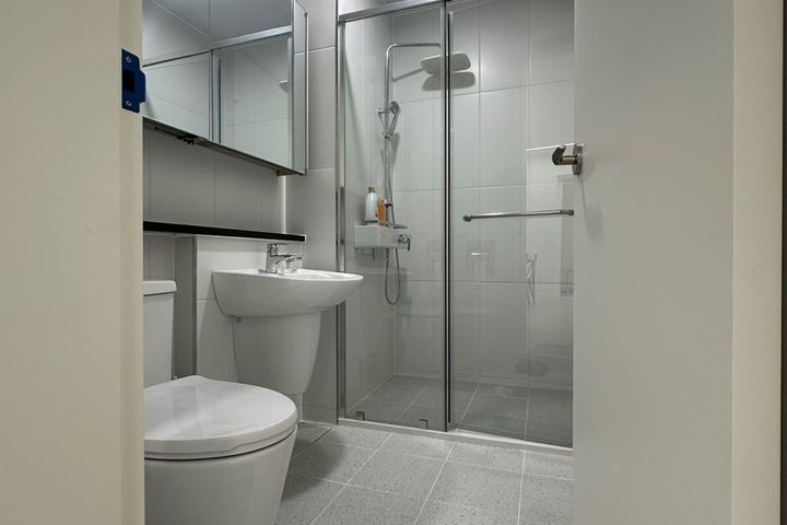 Newly built spacious two-room unit; parking a 12th image