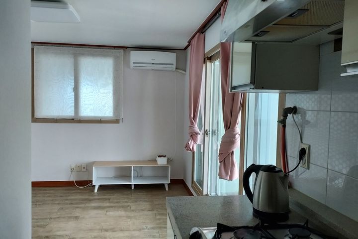  넯은 발코니 뷰맛집  3번째 이미지