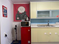 5 minutes from Sinchon Station / 1st floor, p 8th image