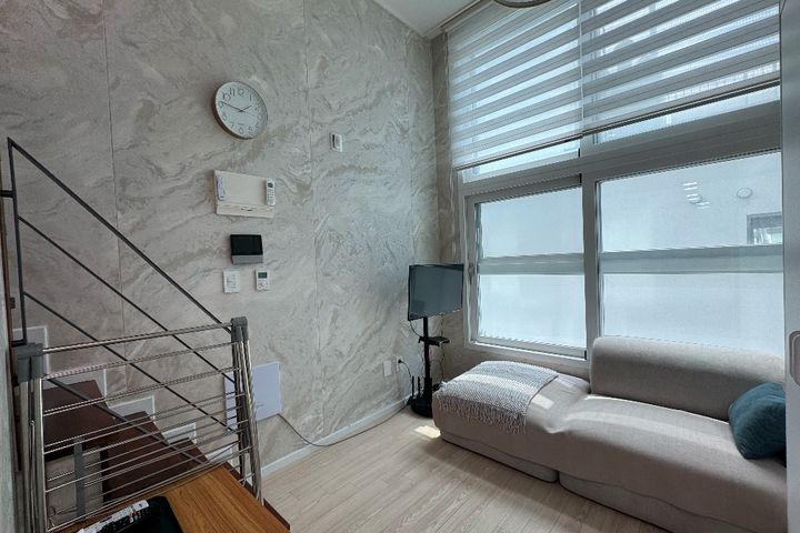 🛑 Seongsu Station Duplex, Fully Furnished 0th image