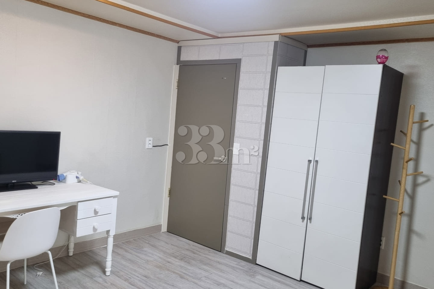 Neat Studio near Yongsan Station (Option 3) 3th image