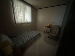 Spacious three-room apartment near Mokdong St 4th image