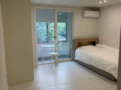 A room with a view. 0th image
