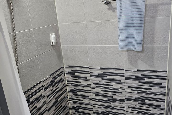 Two-room unit (No. 106) with convenient trans 7th image