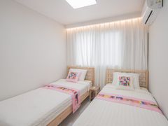 Tiana Home 8th image