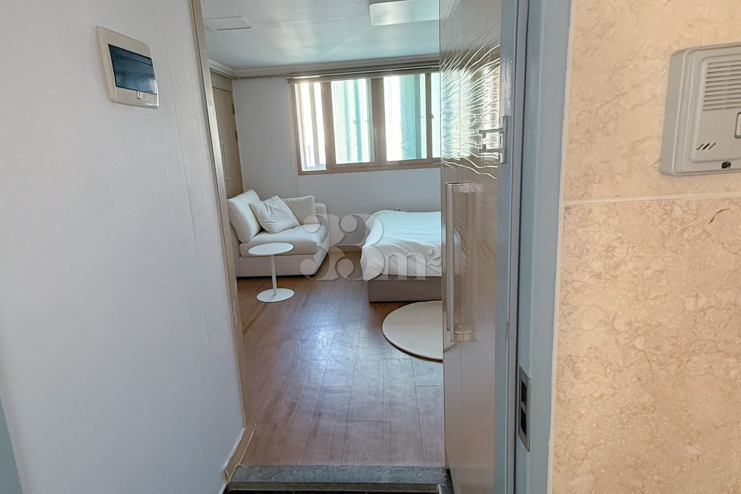 Studio apartment a 1-minute walk from Sajik S 8th image