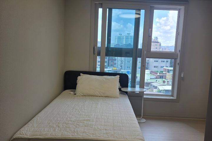 깔끔한 신축 평안한 방 1번째 이미지