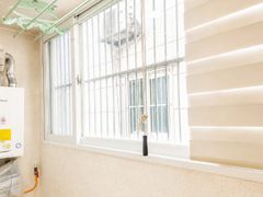 Spacious room on flat ground, suitable for 4 3th image