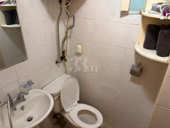 A pleasant room right next to the subway stat 12th image