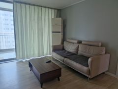Fully furnished, stylish space just 5 minutes 4th image