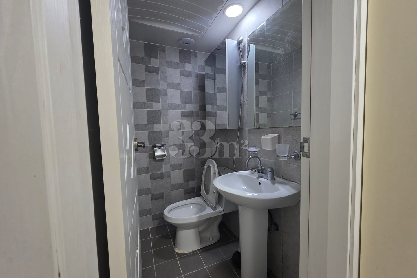Neat 1.5-room unit in Yeokbuk, Unit 402 9th image