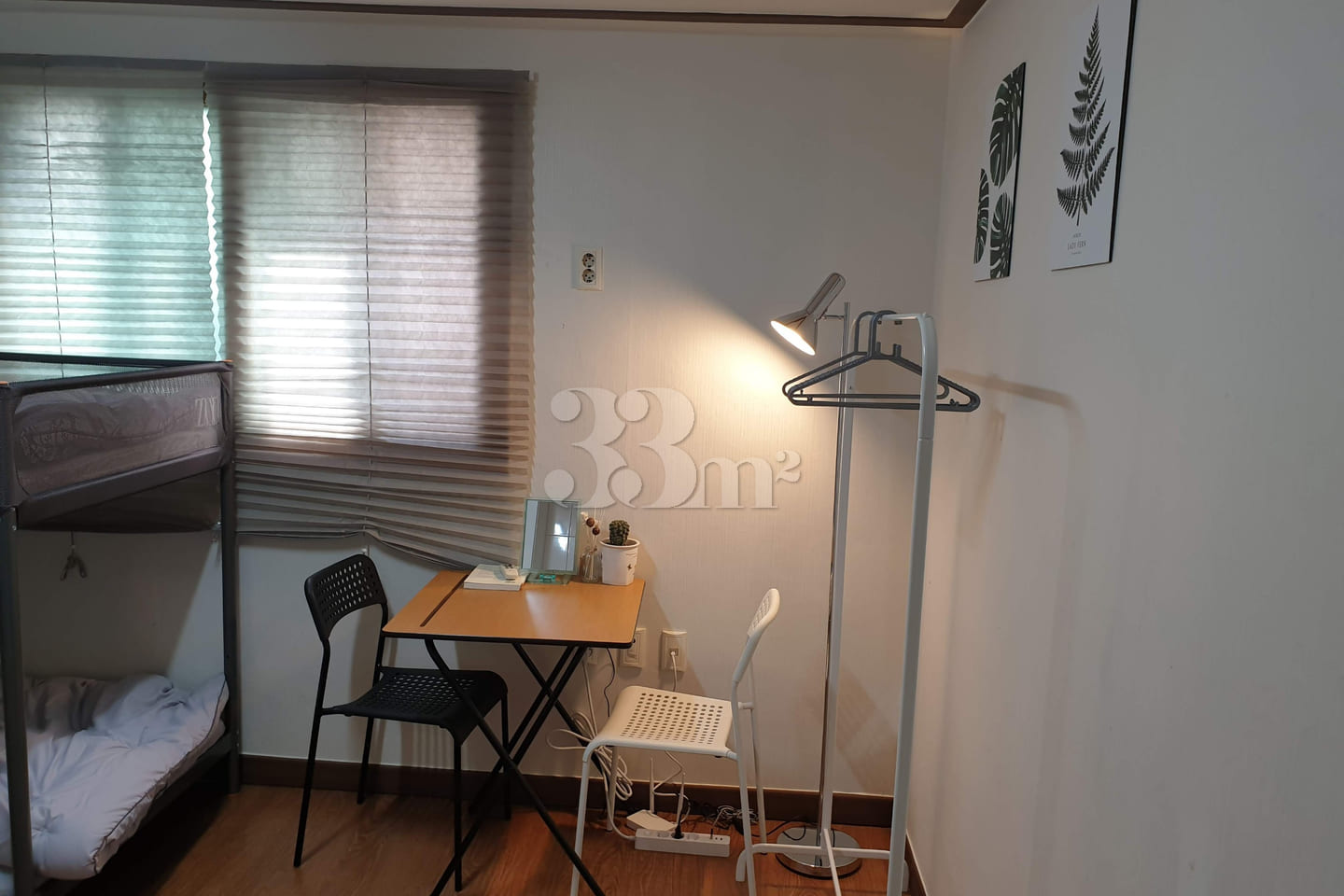 Room 304 6th image