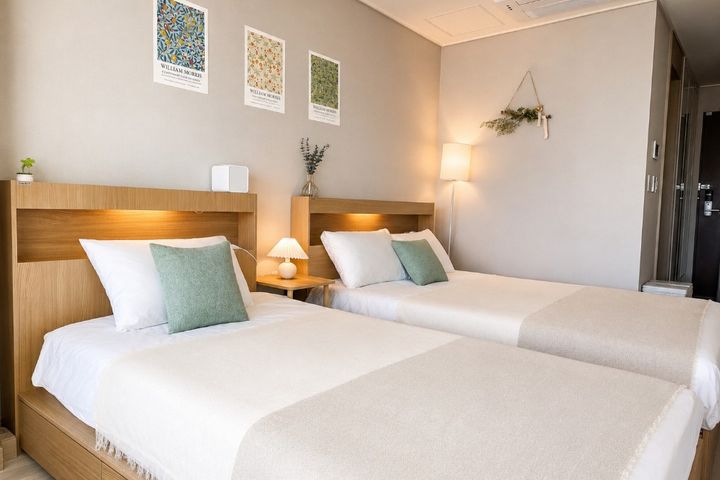 Songdo Halla Western Hotel, 2 beds 0th image