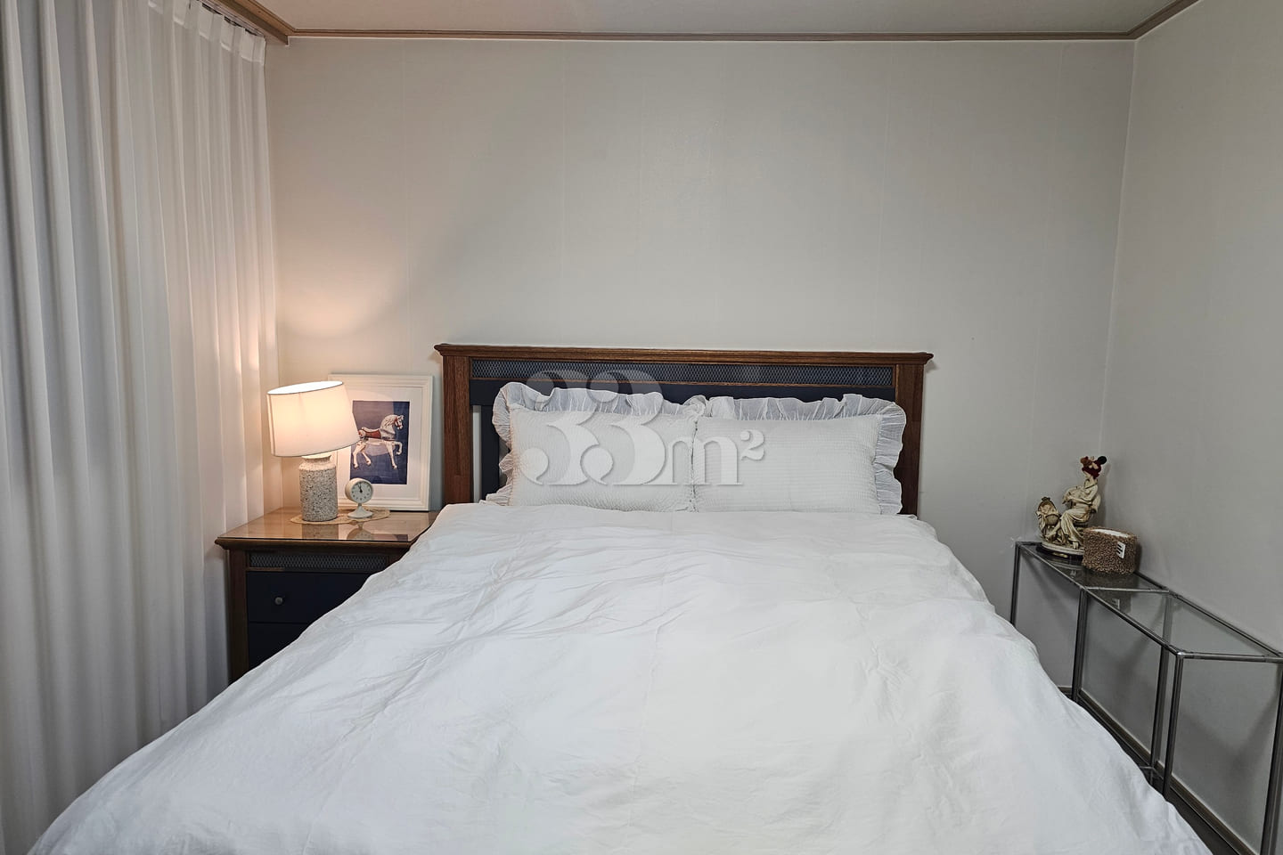 1 minute from the Han River; fully furnished; 5th image