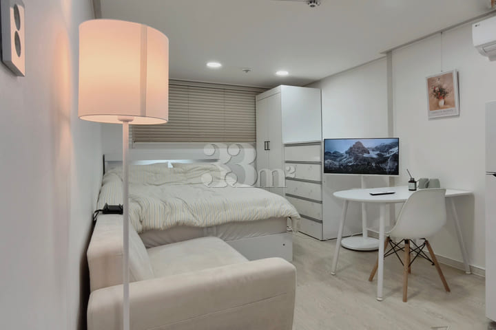 1-minute walk from Sillim Station, newly buil