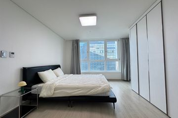 Newly remodeled, fully furnished, 3 rooms