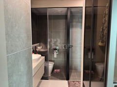 Two-bedroom apartment with a view of the Han 7th image