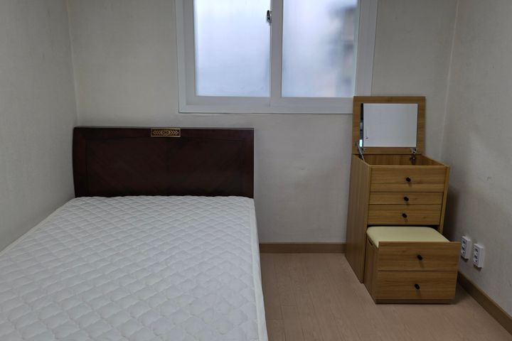 💙Great natural light, 3 bedrooms, fully furn 5th image