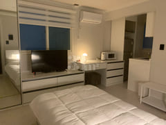 Hotel-style White Room Fully Furnished 0th image