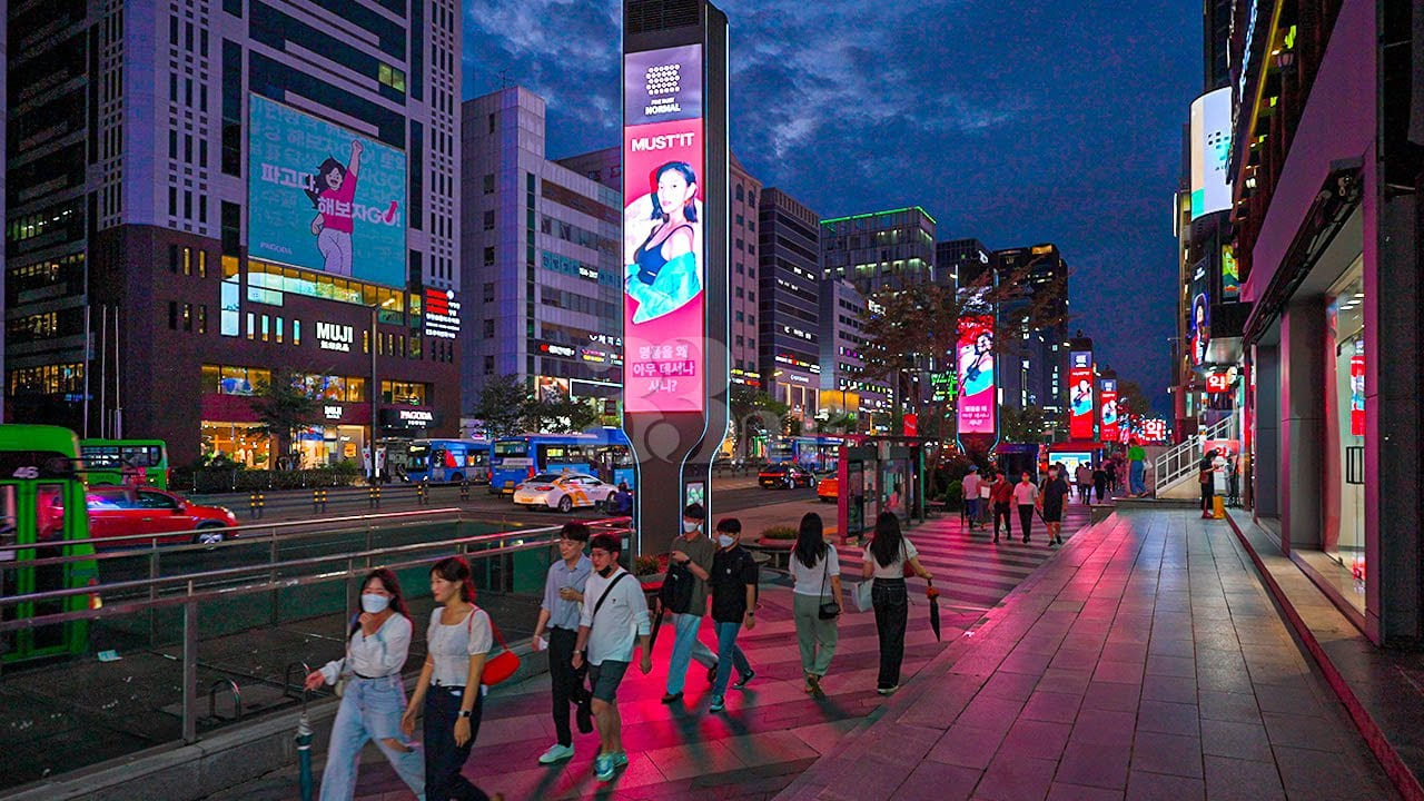 Yeoksam-dong, a prime location right next to  8th image