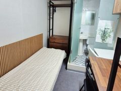 Jamsilsaenae: Neat, fully furnished unit (Opt 0th image