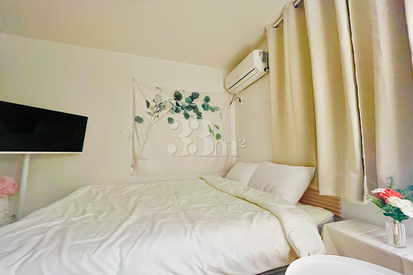 2-minute walk from DDP Station, parking avail 0th image