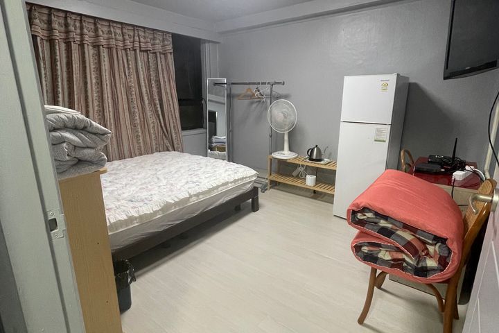 Studio-style 0th image