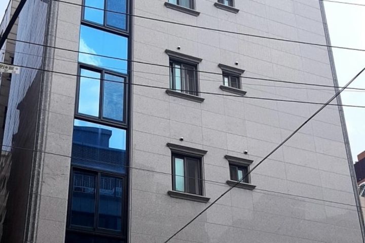 Sillim Sun-filled 2-Room Unit ☀️ 17 Minutes t 11th image