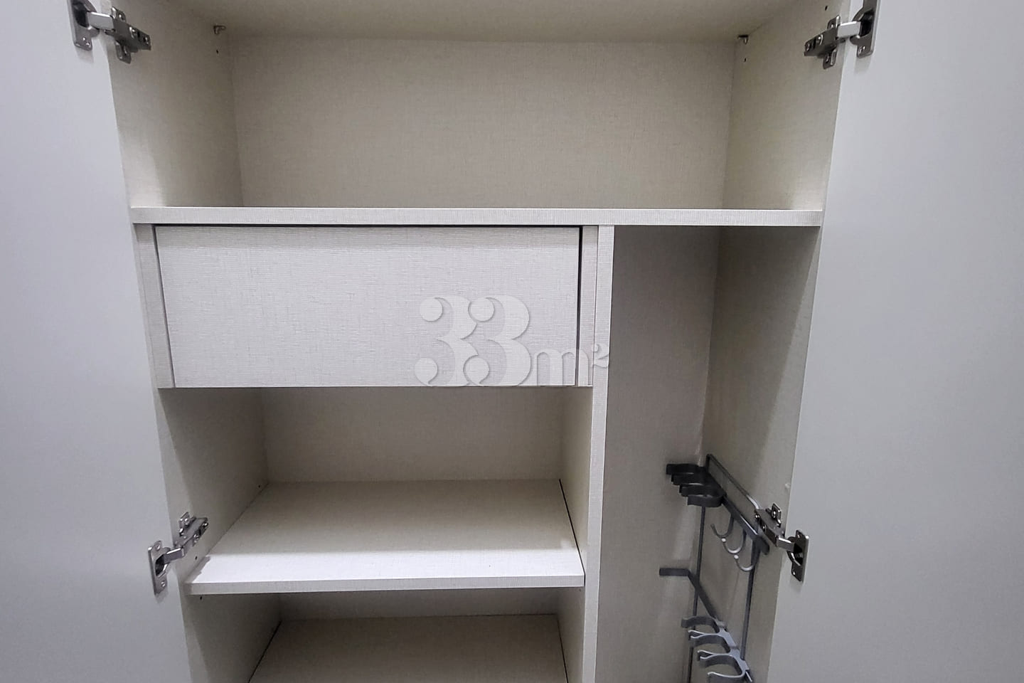 Newly built, fully furnished unit in central 13th image