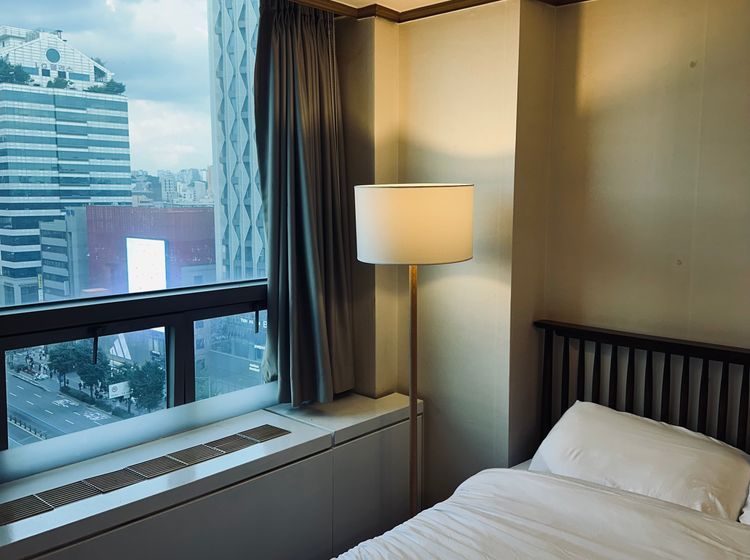 홍대입구역3분🎄4인