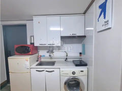 Room 104 4th image