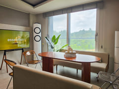 3-Room Unit in Sinlicheon Cafe Street 0th image