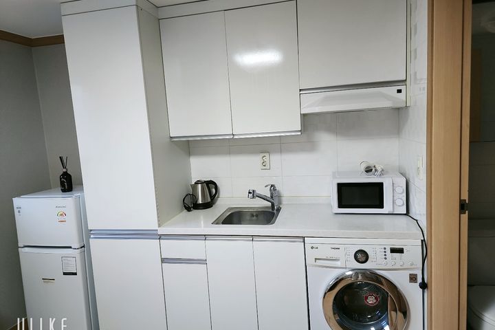 Near the subway station, individual heating, 3th image