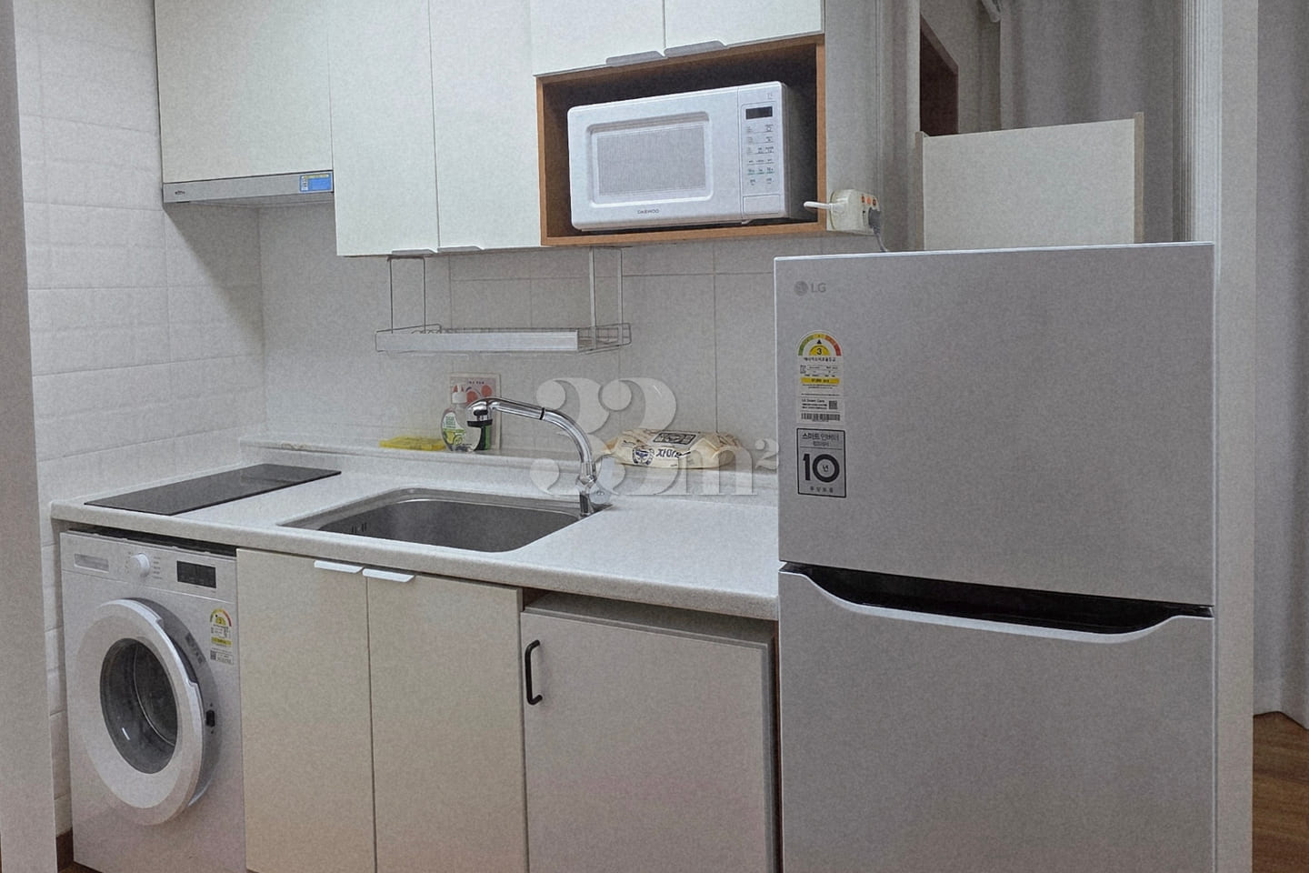 Verified-review studio apartment near Hongik 5th image