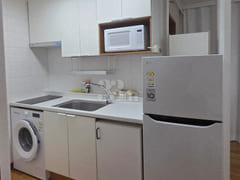 Verified-review studio apartment near Hongik 5th image