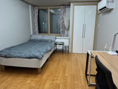 Gangnam Station, 1-minute walk, fully furnish 2th image