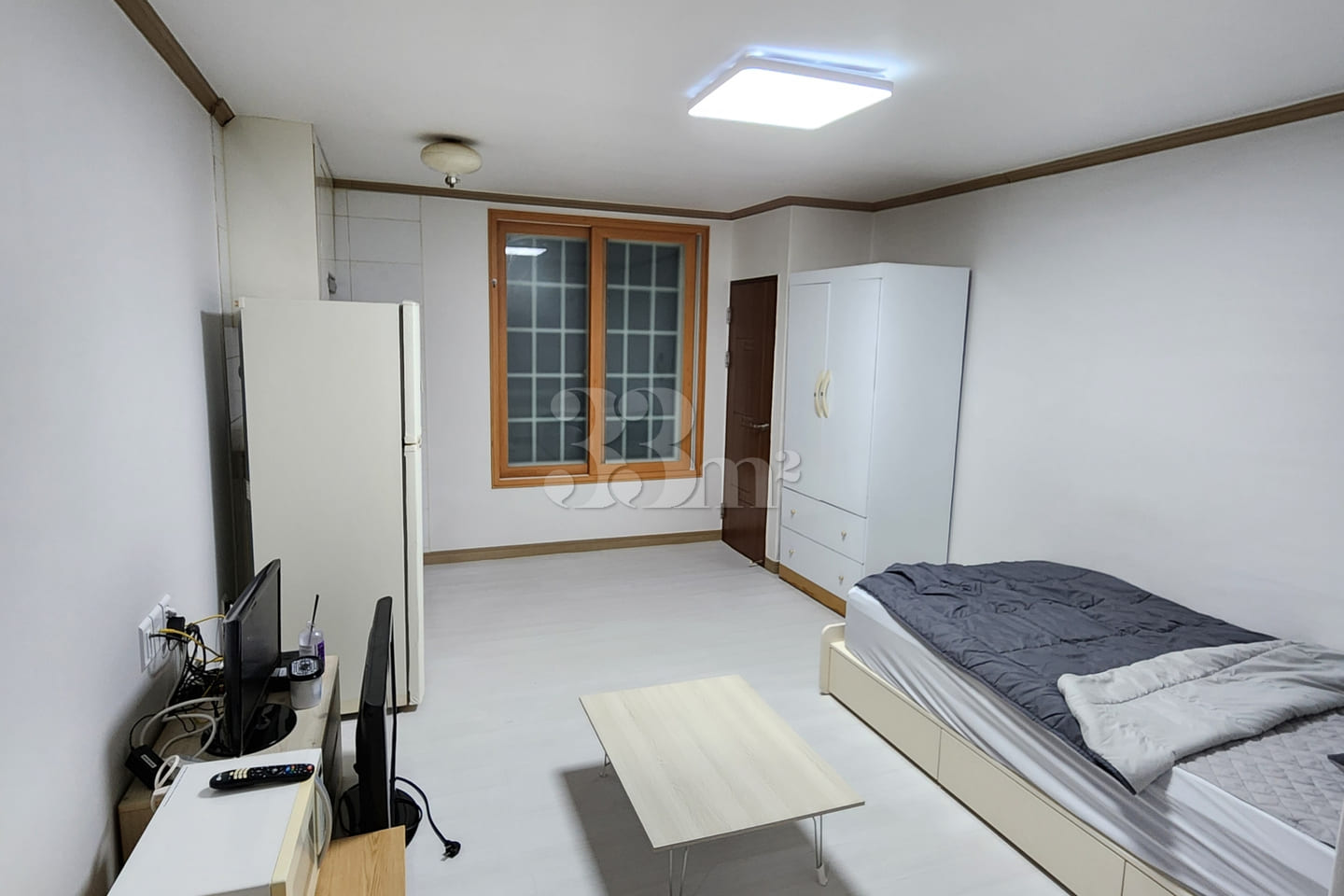 Spacious studio apartment near Busan City Hal 3th image