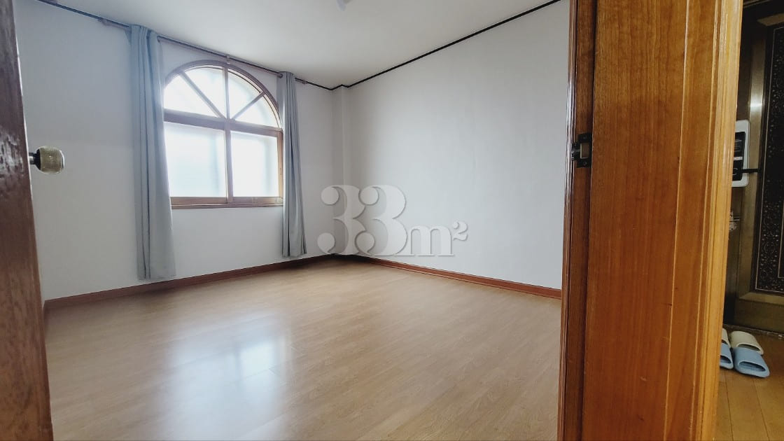 Jungang Market Haengbok-vil 3-Room Unit 3th image