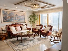 50-pyeong, three-bedroom apartment near a sub 4th image