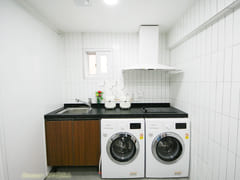 Premium Studio 8th image