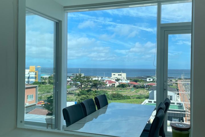 Jeju Ari_Jeju Ocean View with Floor-to-Ceilin 15th image