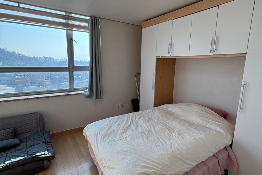 신촌역 1분 채광좋음☀️