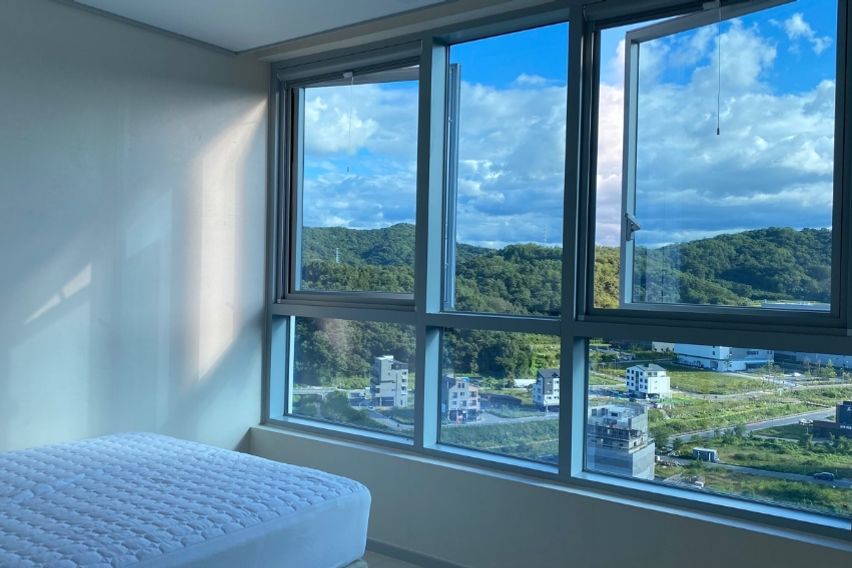 💛 A House Full of Sunshine 9 18th image